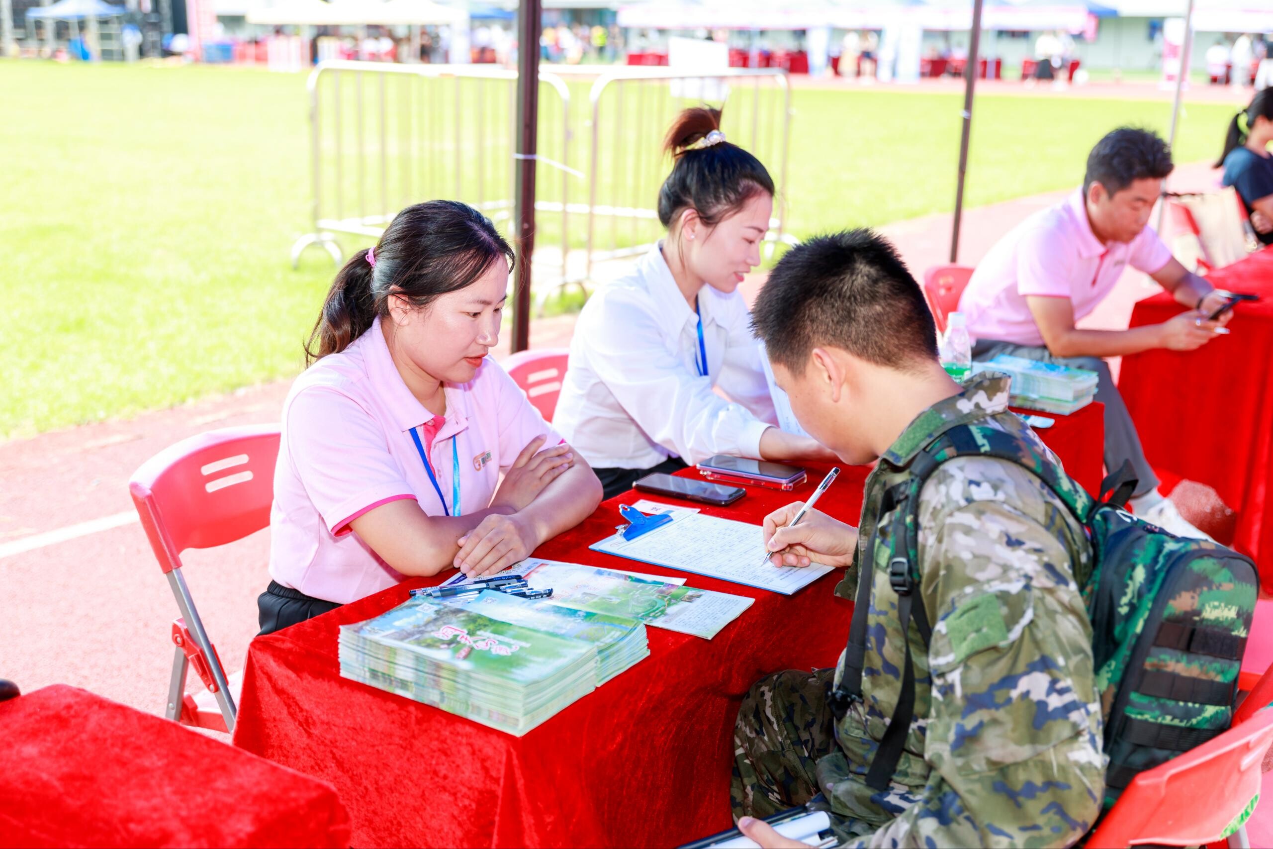 2023年“戎歸南粵·樂(lè)業(yè)灣區(qū)”退役軍人區(qū)域性招聘會(huì)_2